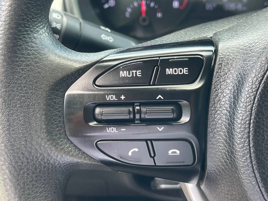 2019 Kia Rio Image 18