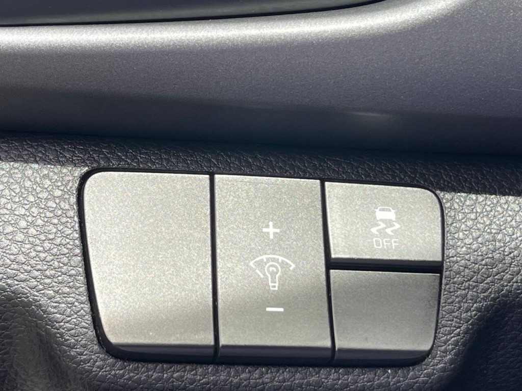 2019 Kia Rio Image 24