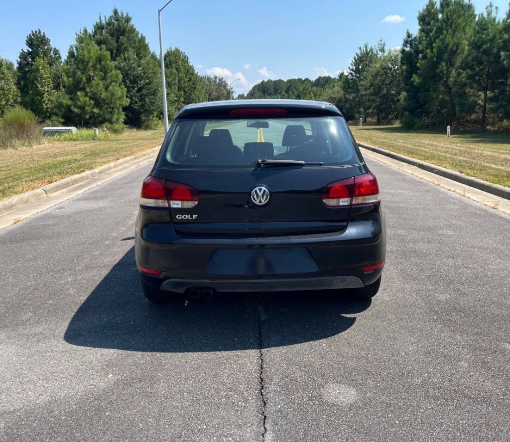 2012 Volkswagen Golf Image 5