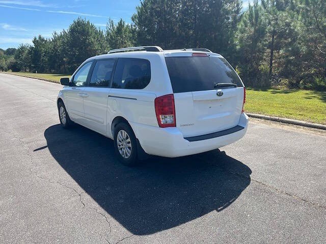 2014 Kia Sedona Image 4