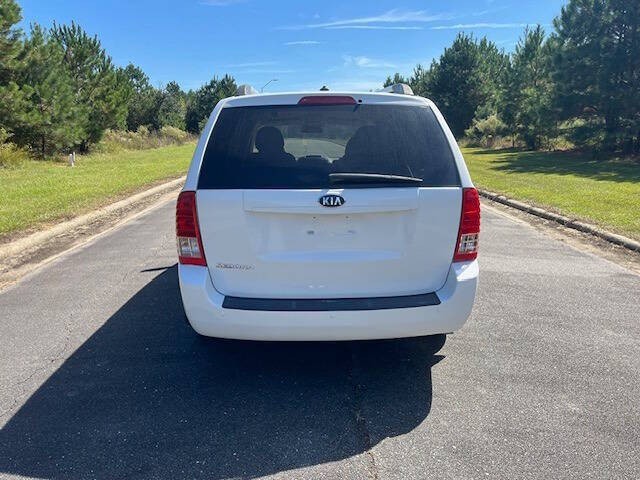 2014 Kia Sedona Image 5