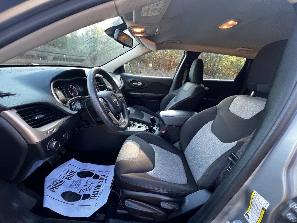 2014 Jeep Cherokee Image 10