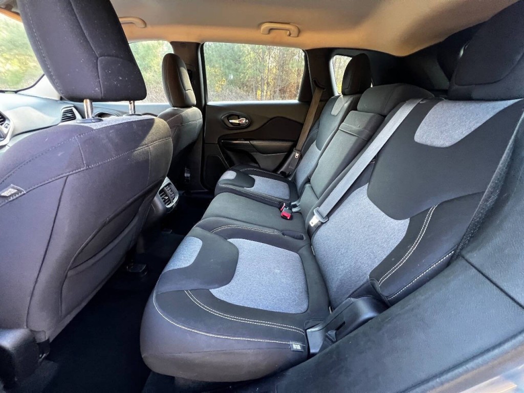 2014 Jeep Cherokee Image 12