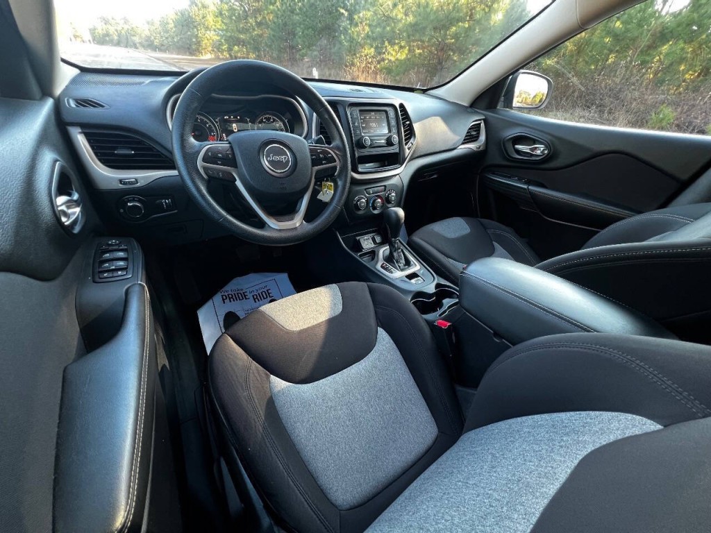 2014 Jeep Cherokee Image 13