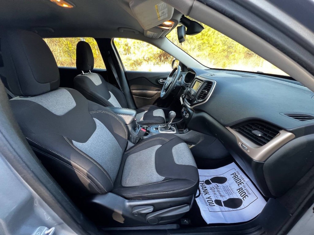 2014 Jeep Cherokee Image 17