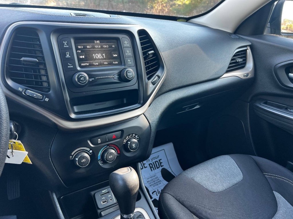 2014 Jeep Cherokee Image 22