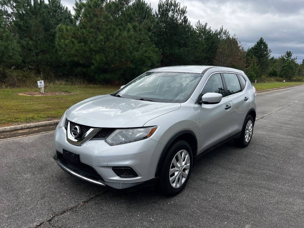 2016 Nissan Rogue Image 2