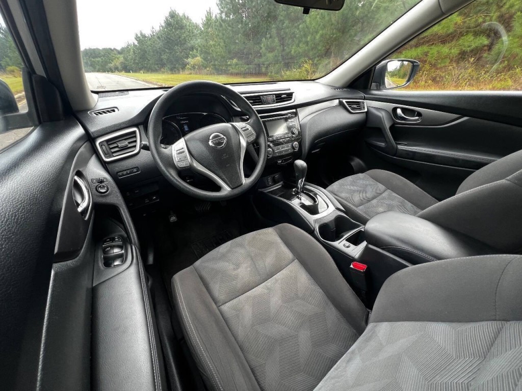2016 Nissan Rogue Image 11