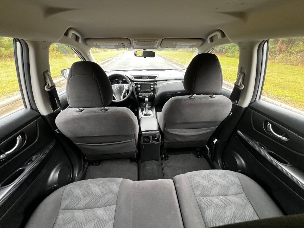 2016 Nissan Rogue Image 12