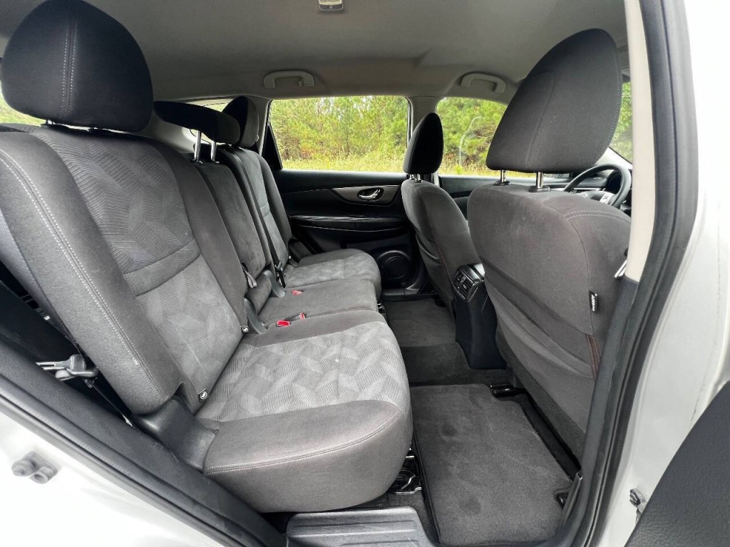2016 Nissan Rogue Image 13