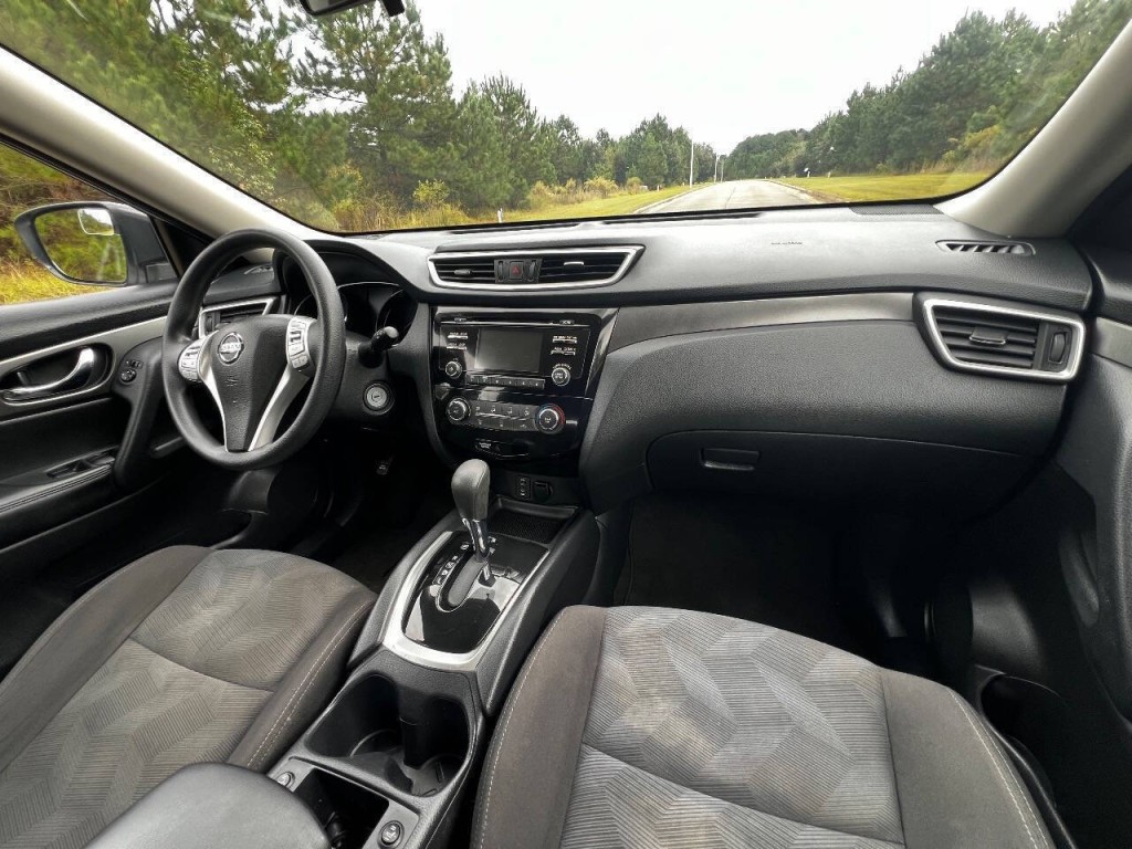 2016 Nissan Rogue Image 14