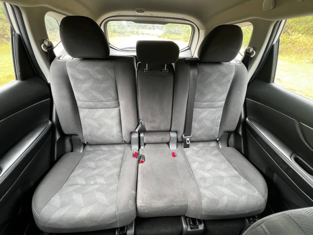 2016 Nissan Rogue Image 15