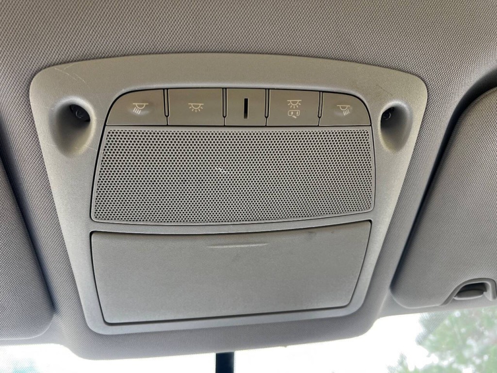 2016 Nissan Rogue Image 24