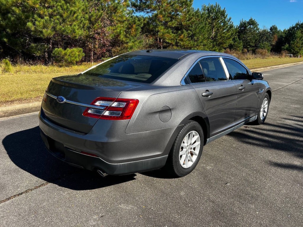 2013 Ford Taurus Image 6