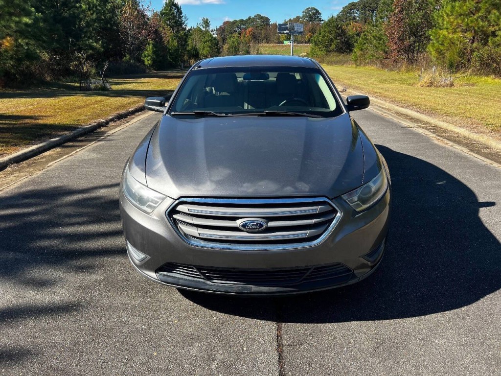2013 Ford Taurus Image 9