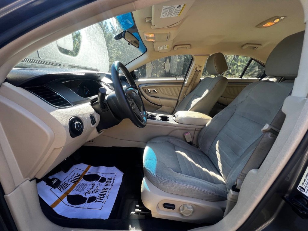 2013 Ford Taurus Image 10
