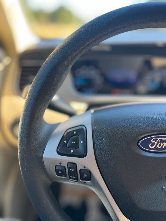 2013 Ford Taurus Image 15