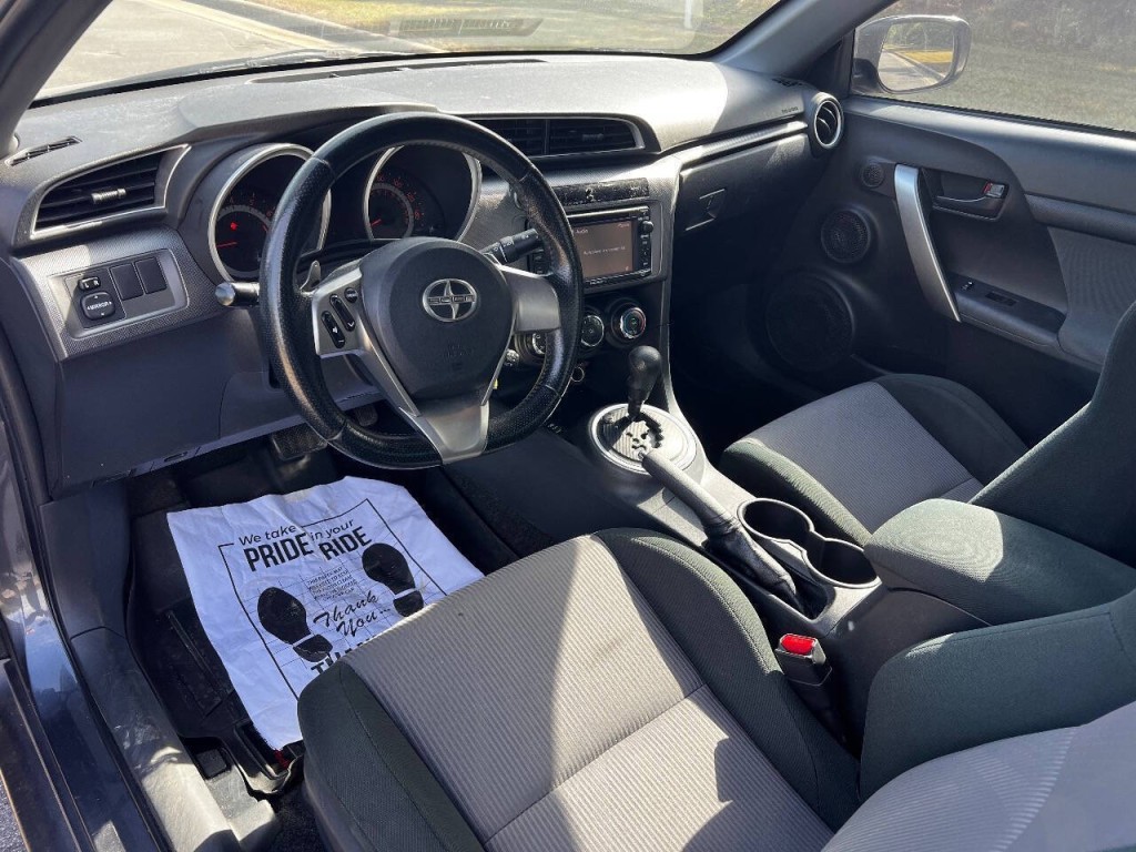 2015 Scion tC Image 13