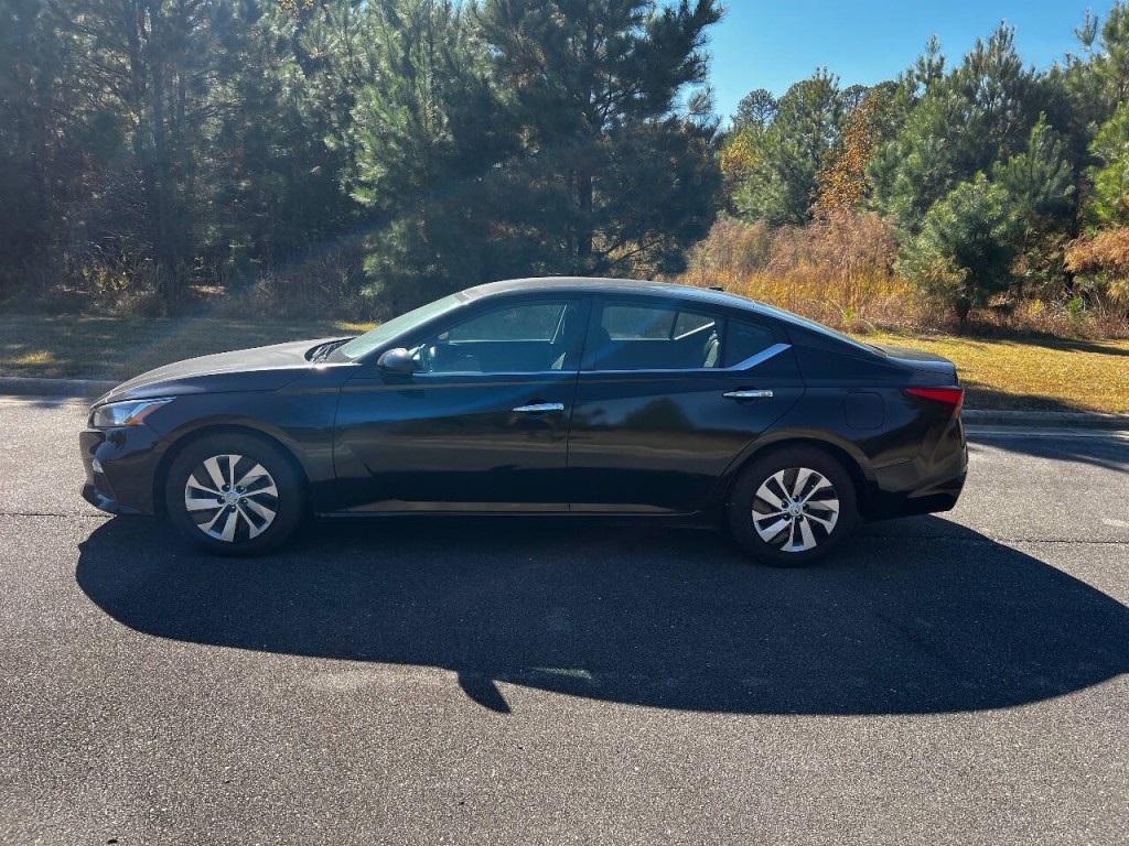 2019 Nissan Altima Image 3