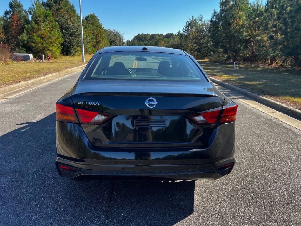 2019 Nissan Altima Image 5
