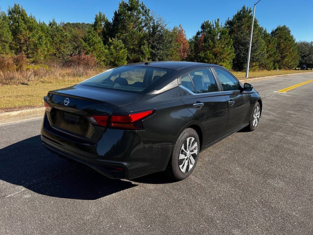 2019 Nissan Altima Image 6