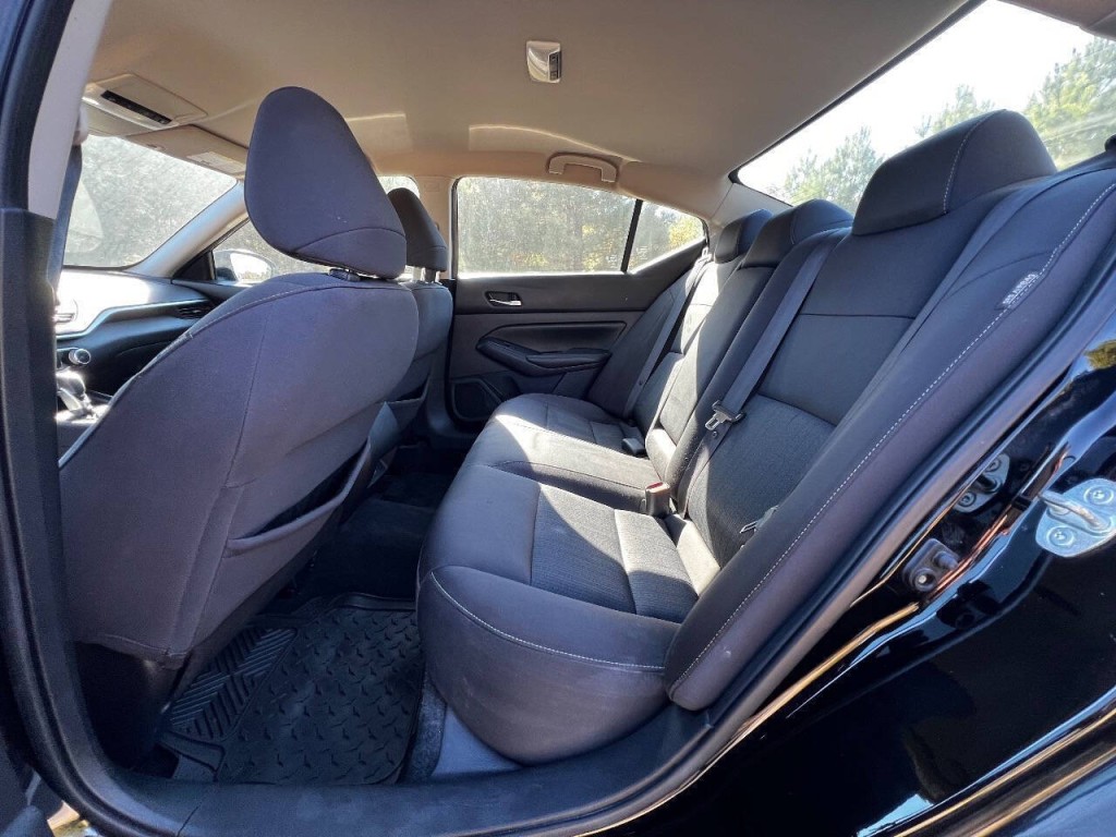 2019 Nissan Altima Image 13