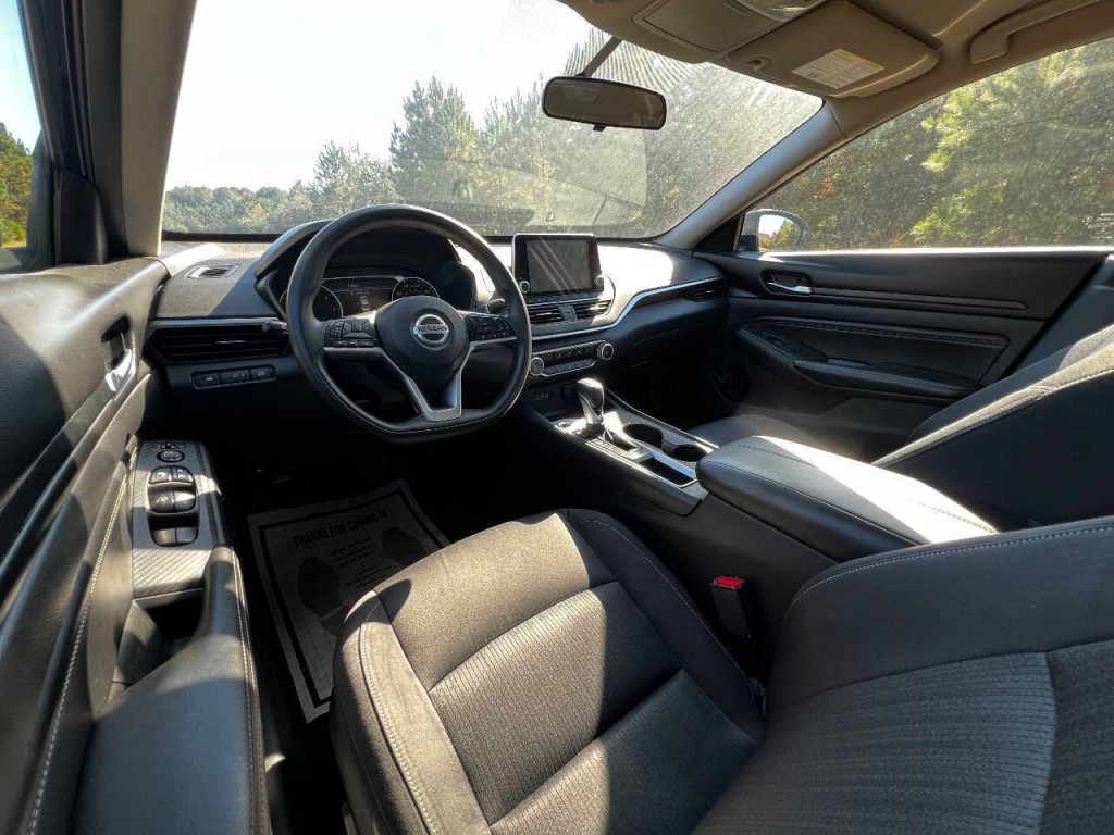 2019 Nissan Altima Image 14