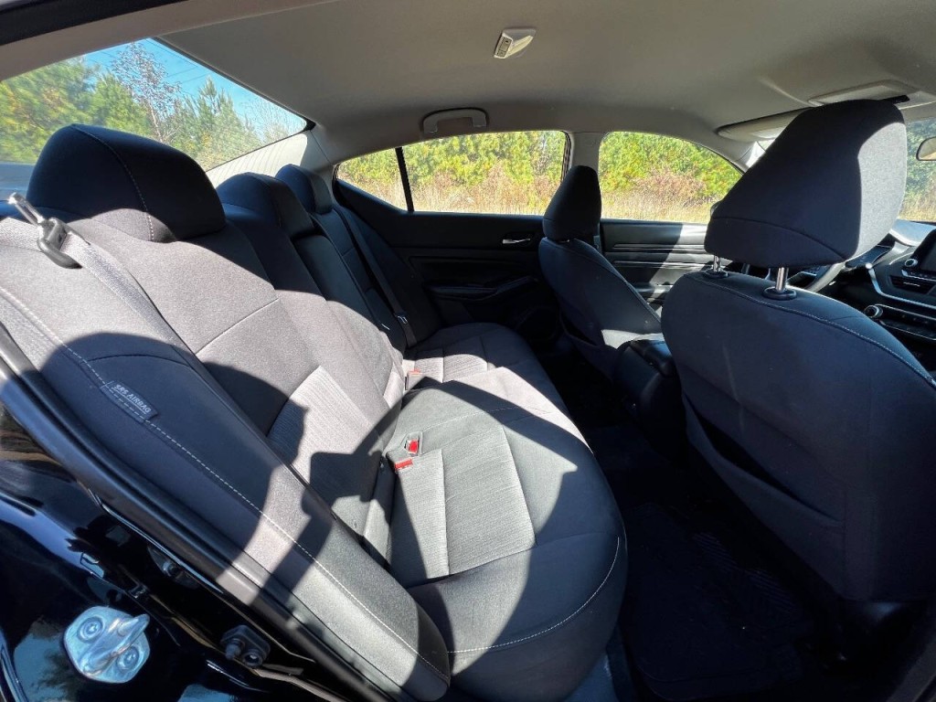 2019 Nissan Altima Image 15