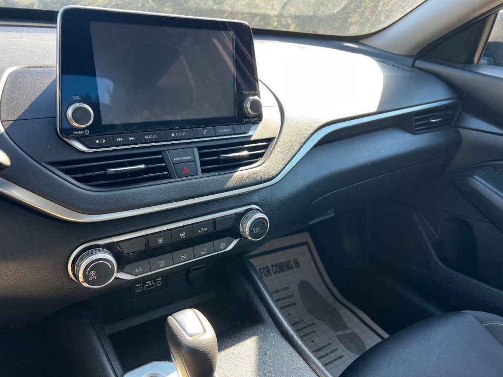 2019 Nissan Altima Image 23