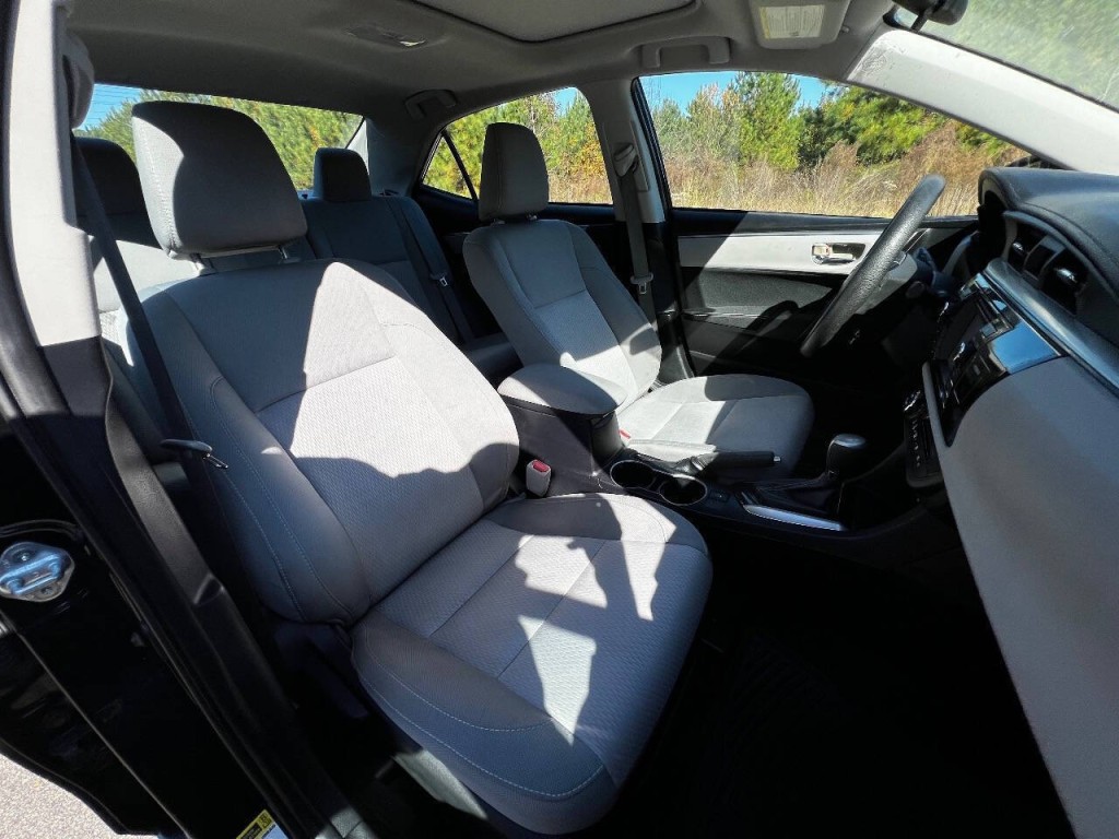 2014 Toyota Corolla Image 17