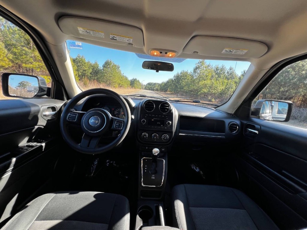 2014 Jeep Patriot Image 32