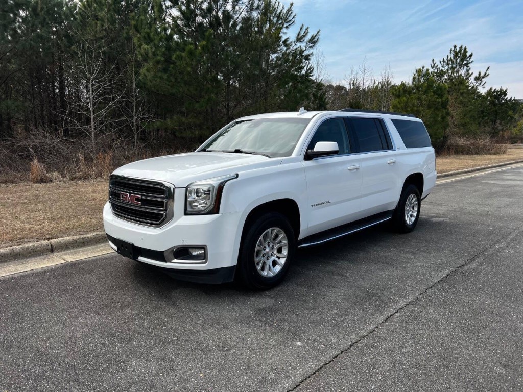 2019 GMC Yukon Image 2
