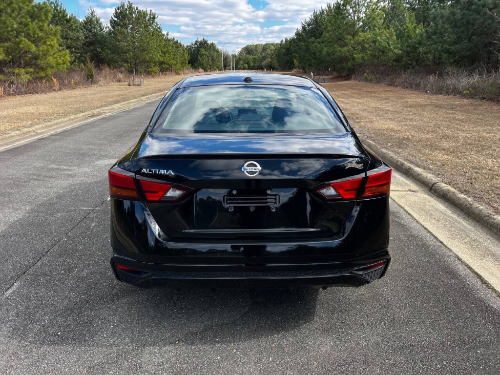 2019 Nissan Altima Image 6