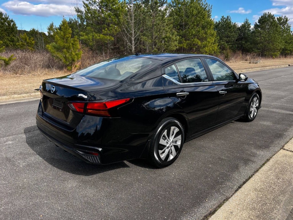 2019 Nissan Altima Image 7