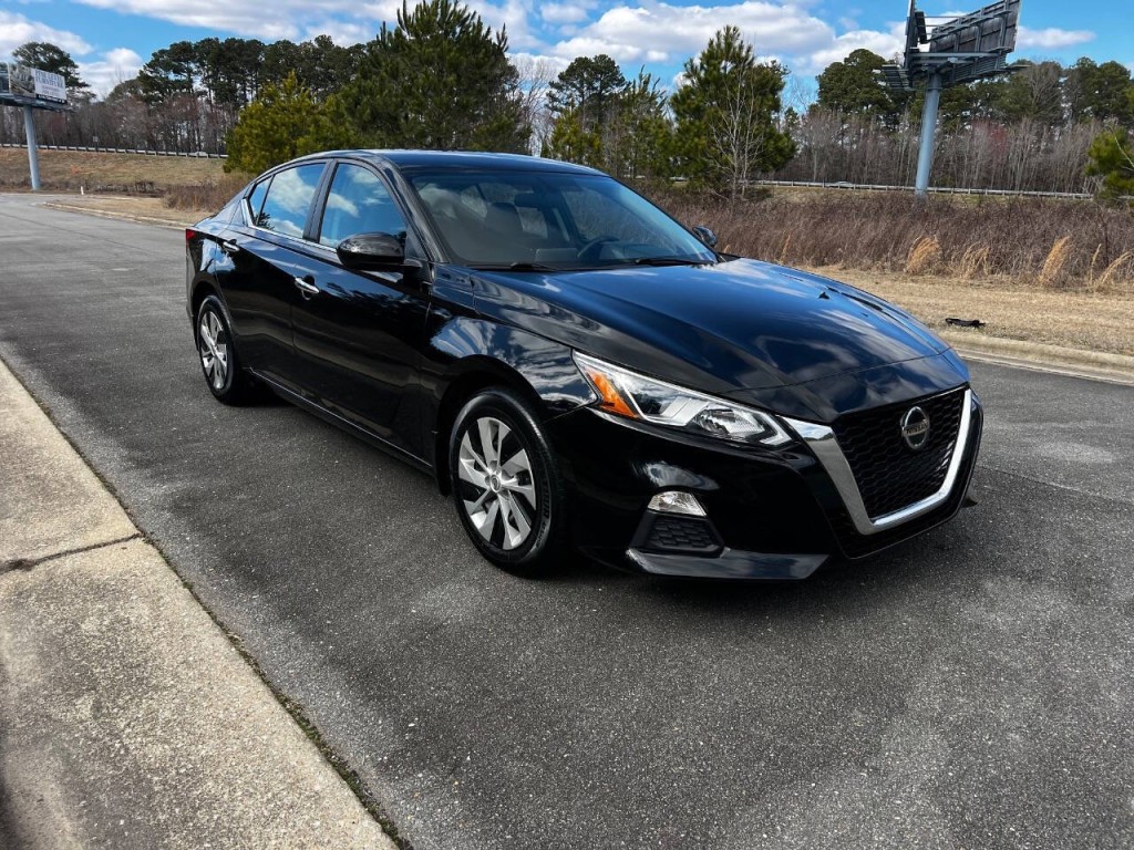 2019 Nissan Altima Image 9