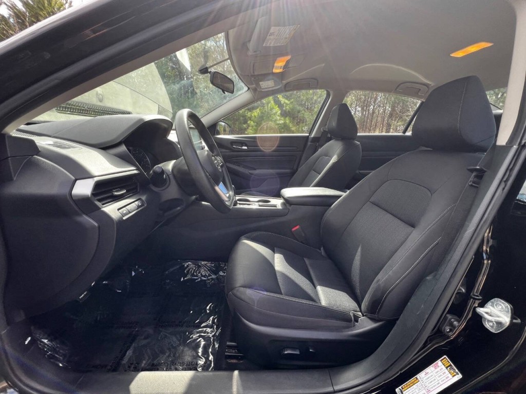 2019 Nissan Altima Image 15