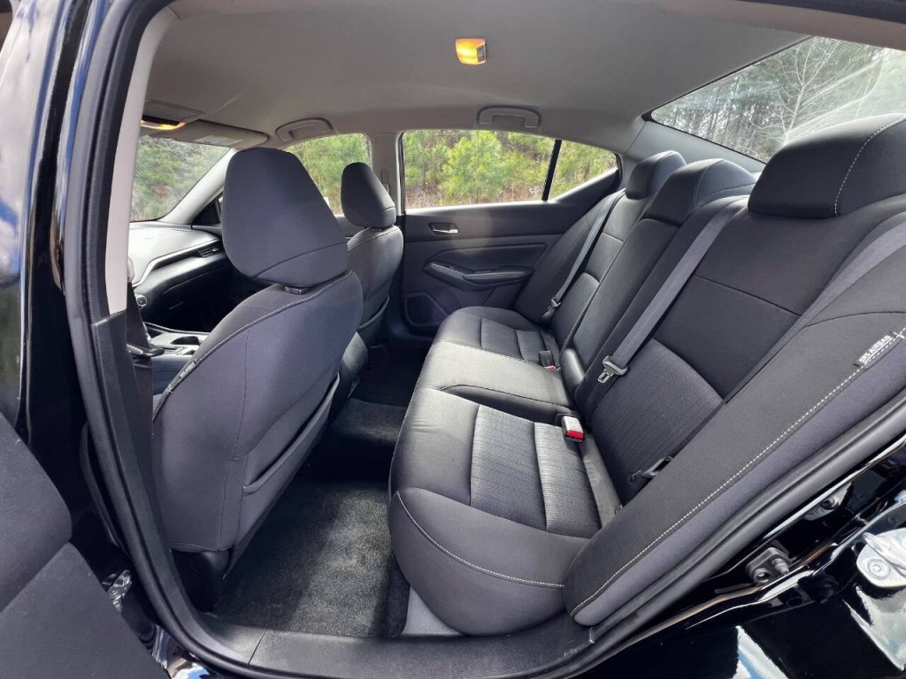 2019 Nissan Altima Image 16