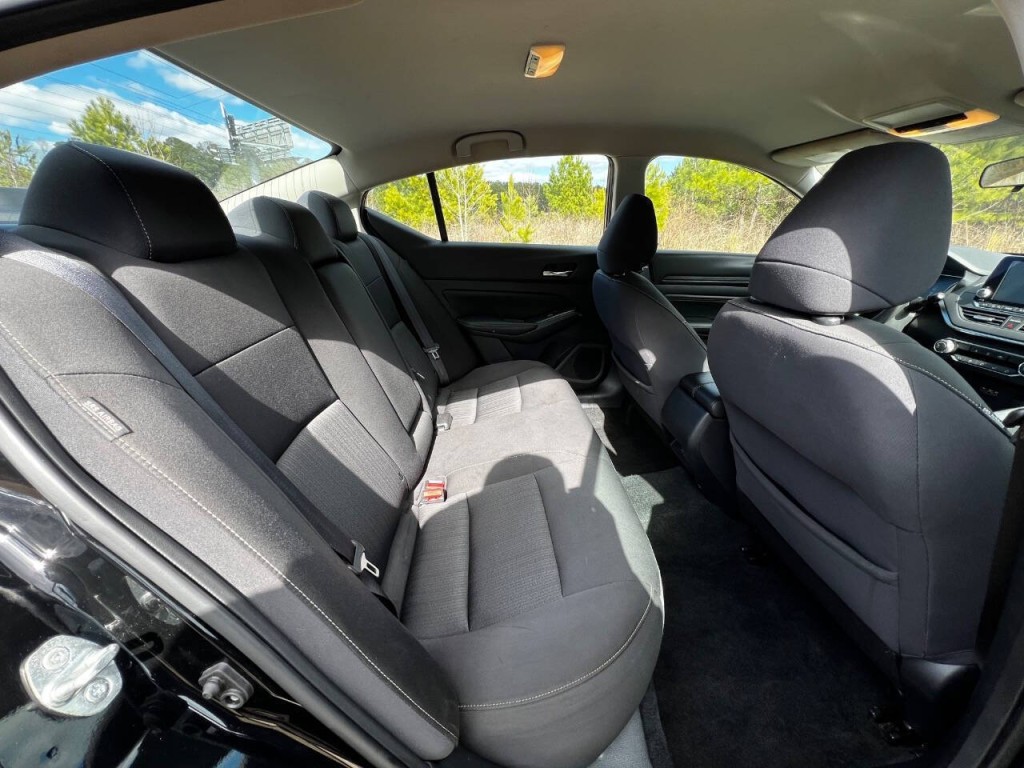 2019 Nissan Altima Image 17