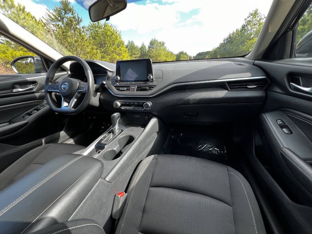 2019 Nissan Altima Image 18