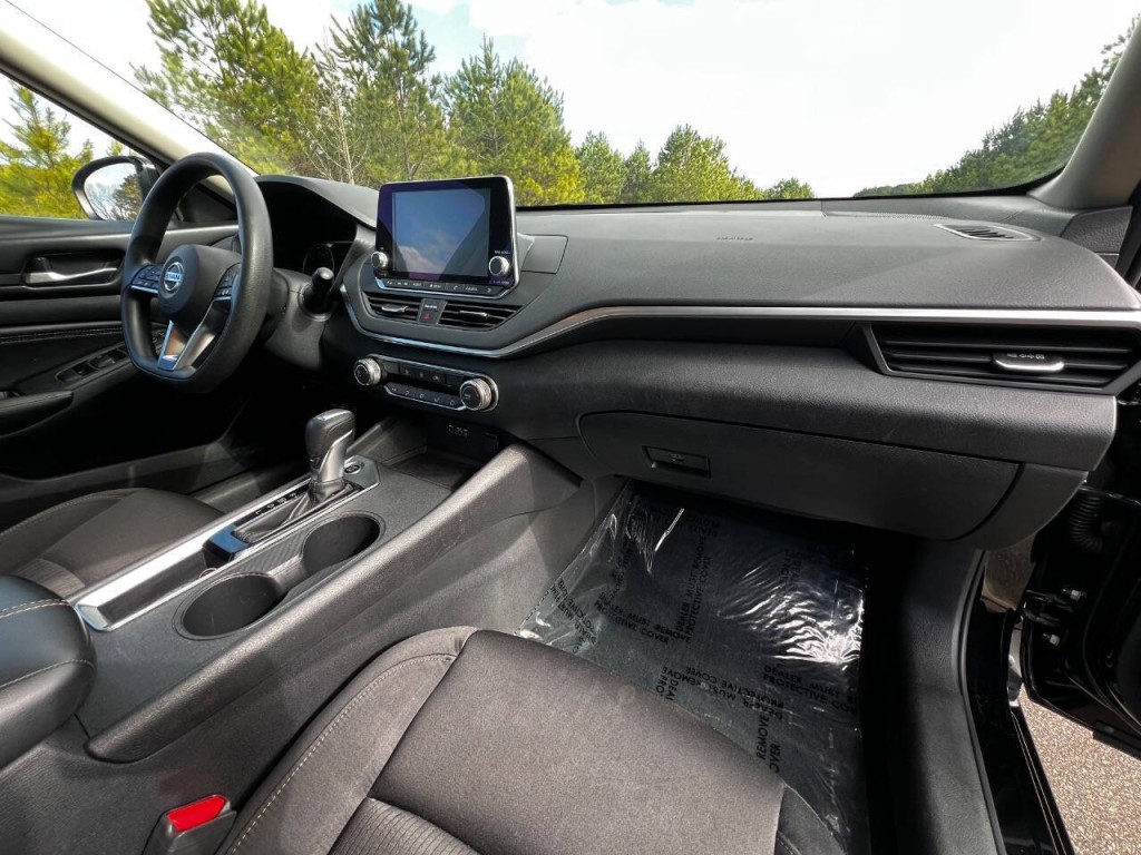 2019 Nissan Altima Image 22