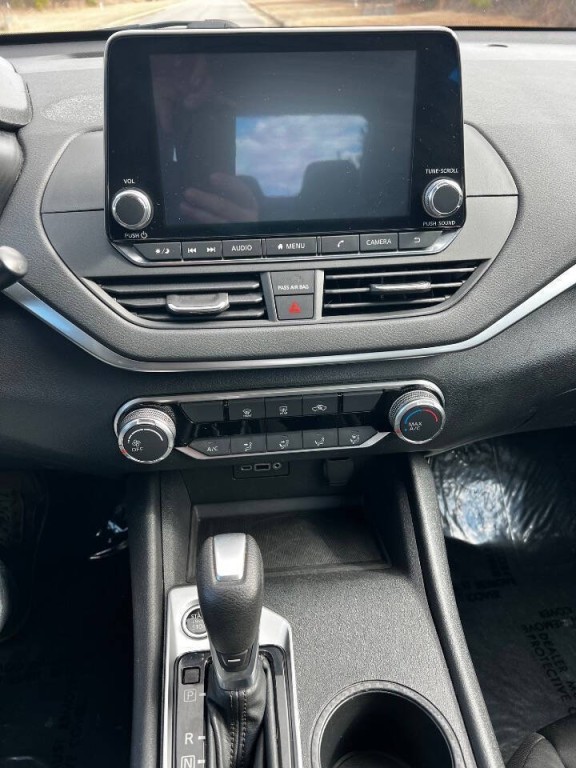 2019 Nissan Altima Image 26