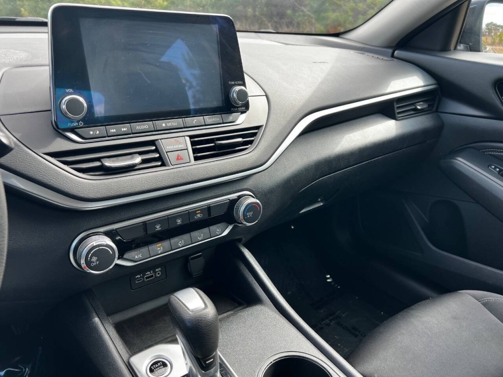 2019 Nissan Altima Image 27