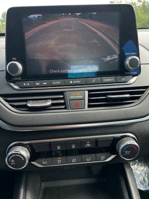 2019 Nissan Altima Image 28