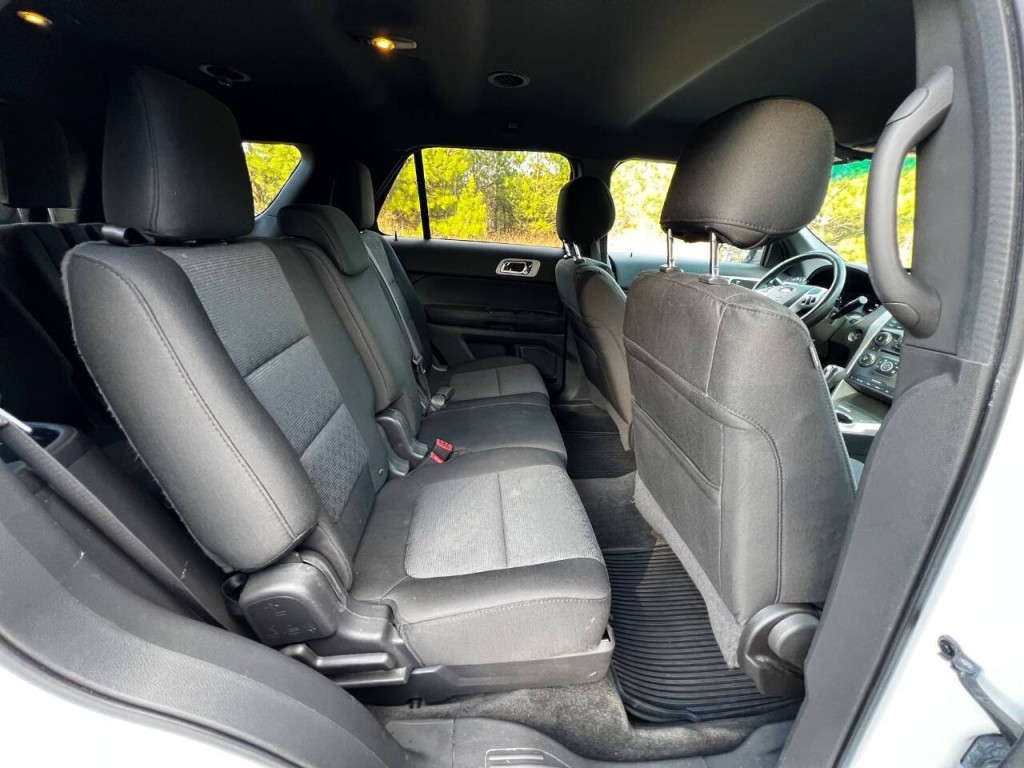2015 Ford Explorer Image 16