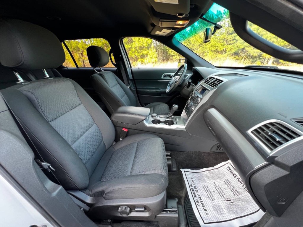 2015 Ford Explorer Image 19