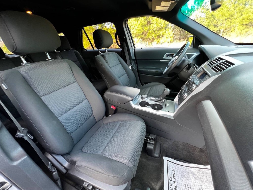 2015 Ford Explorer Image 20