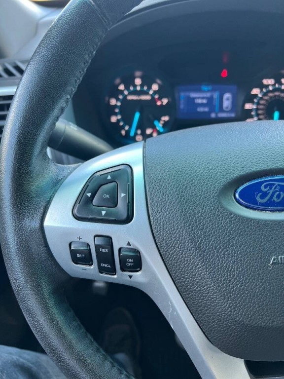 2015 Ford Explorer Image 24