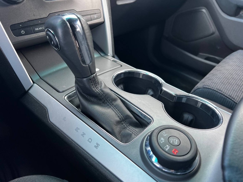 2015 Ford Explorer Image 27