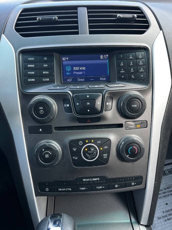 2015 Ford Explorer Image 30