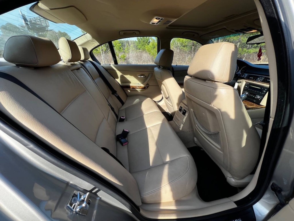 2007 BMW 3 Series Image 12